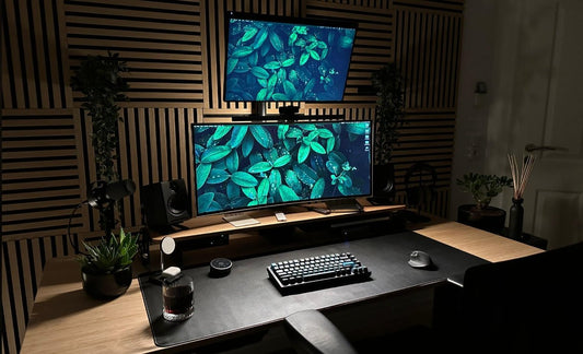 Stacked Monitors: Pros, Cons, and the Best Vertical Monitor Setup in 2025